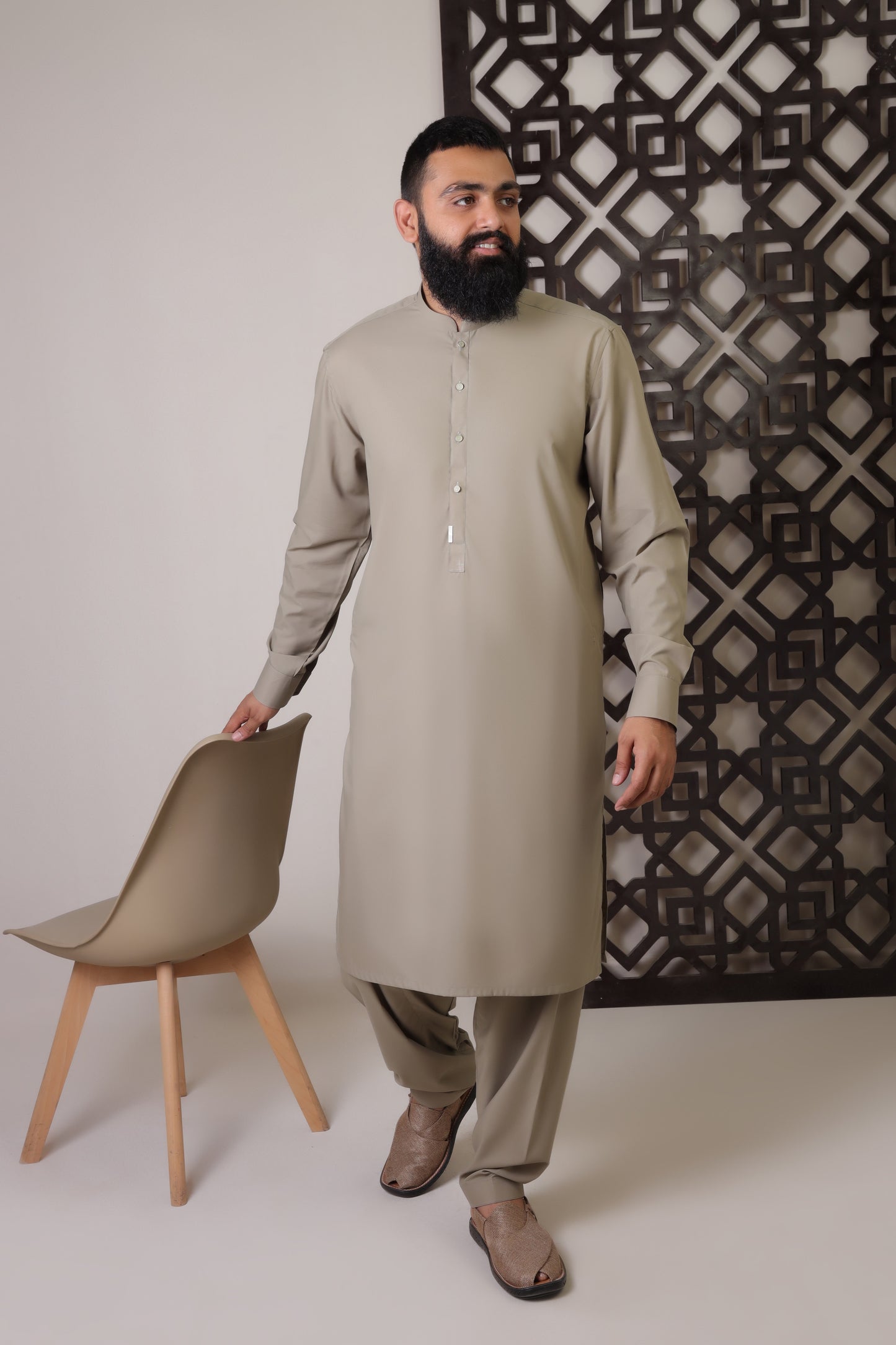 ANBAR E KHAAK ( DUST KHAKI )