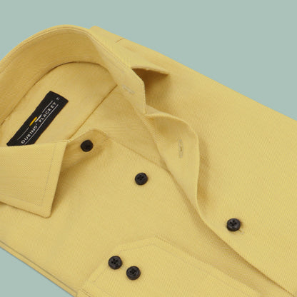 MEDALLION YELLOW SHIRT